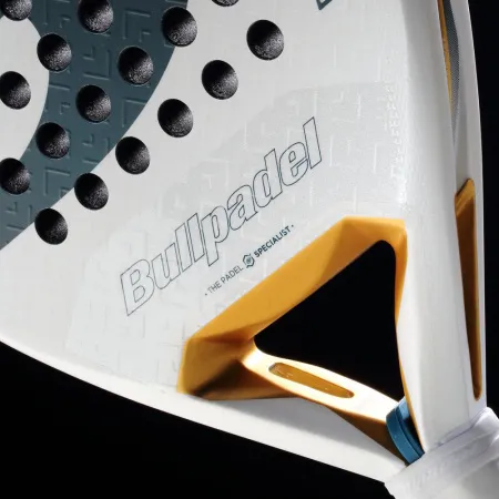 Ракетка для падела BULLPADEL Pearl 26, 493804, для профессионалов, карбон, бело-серый за 35&nbsp;929.50 ₽ купить в Санкт-Петербурге